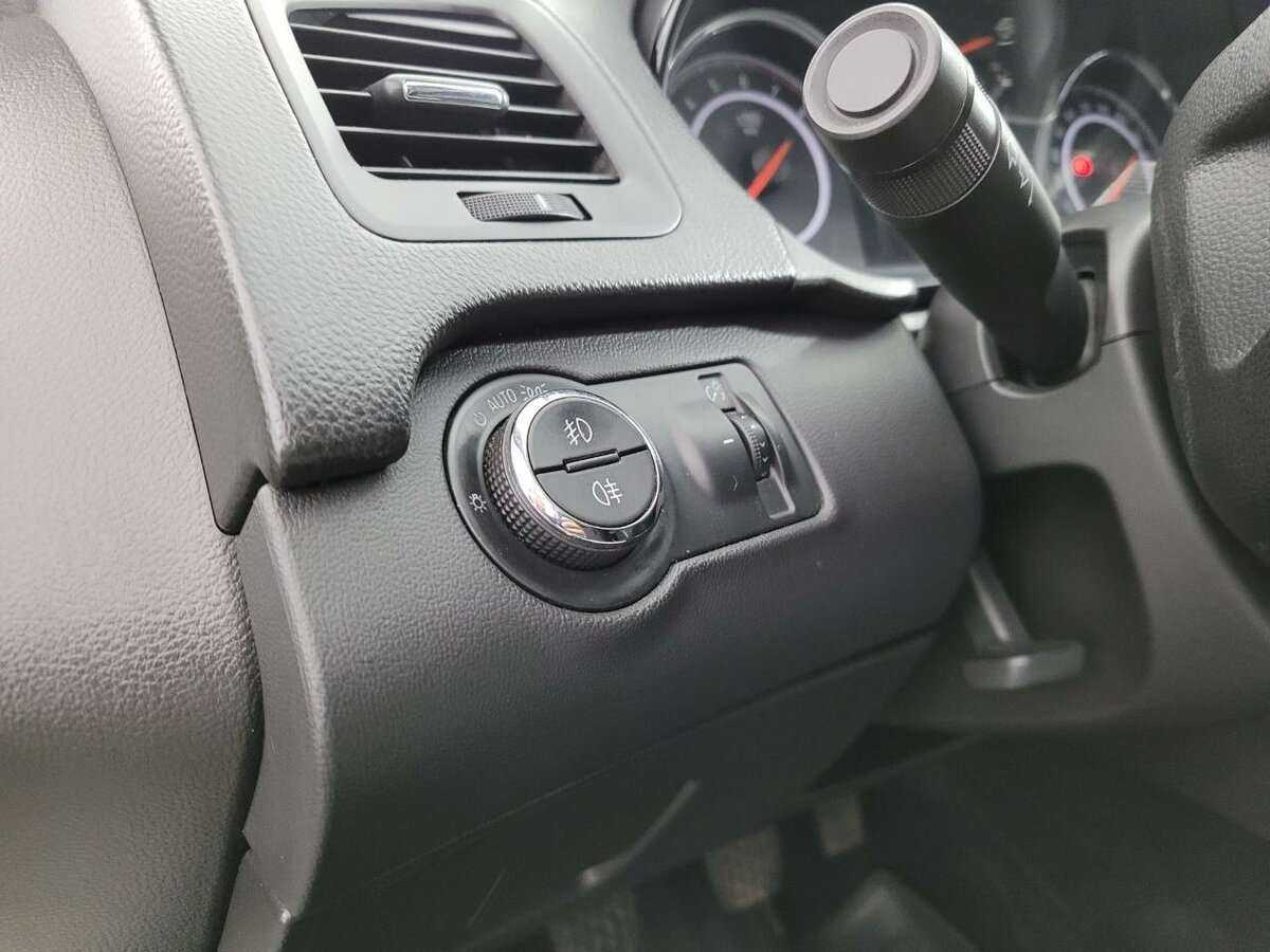 Б/У Опель Инсигния 2013 года. Фото: #8