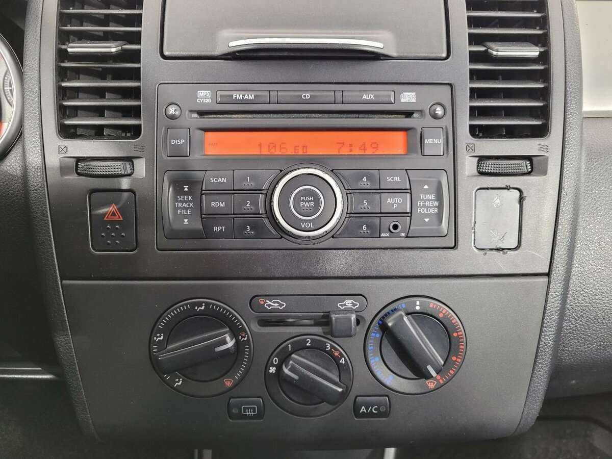 Б/У Ниссан Тиида 2013 года. Фото: #11