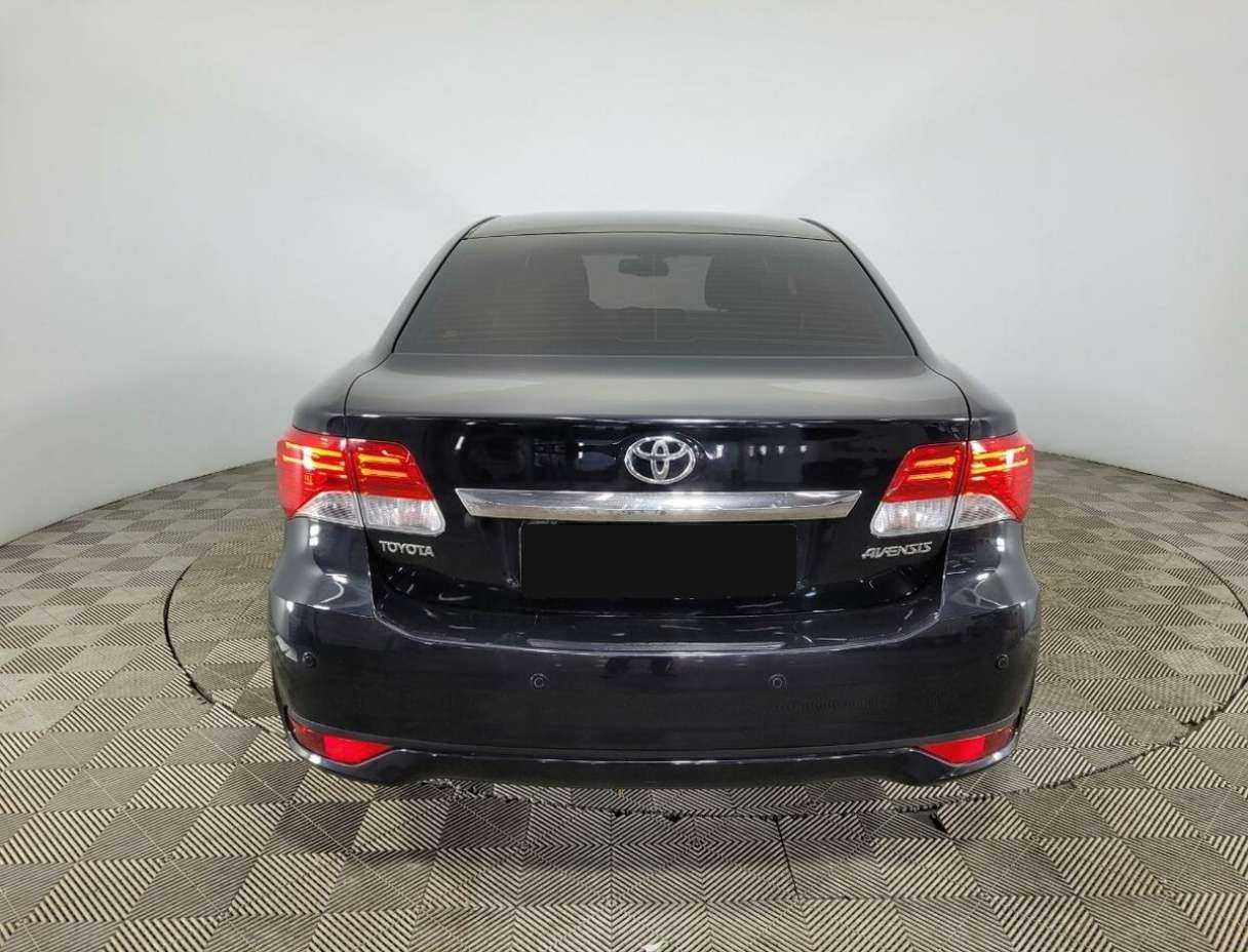 Б/У Тойота Авенсис 2012 года. Фото: #2