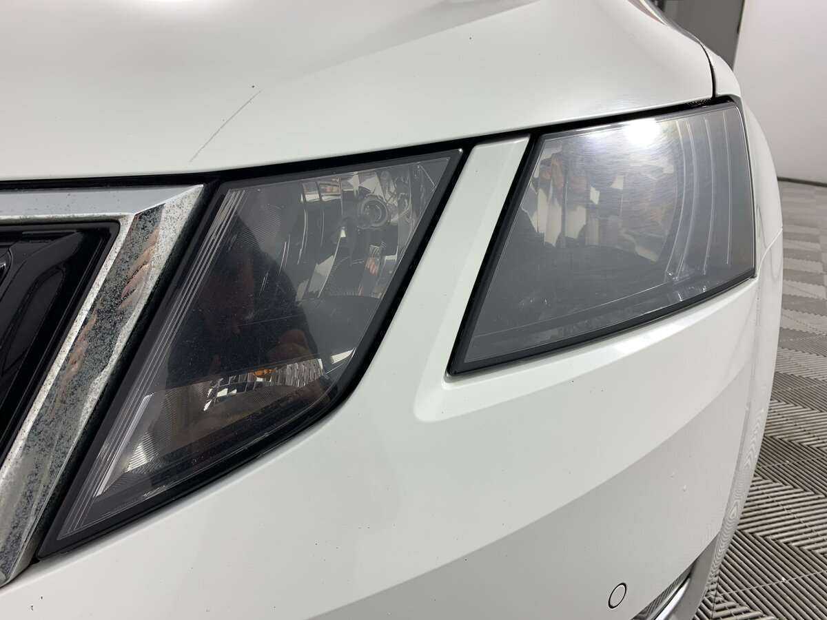 Б/У Шкода Октавия 2018 года. Фото: #18