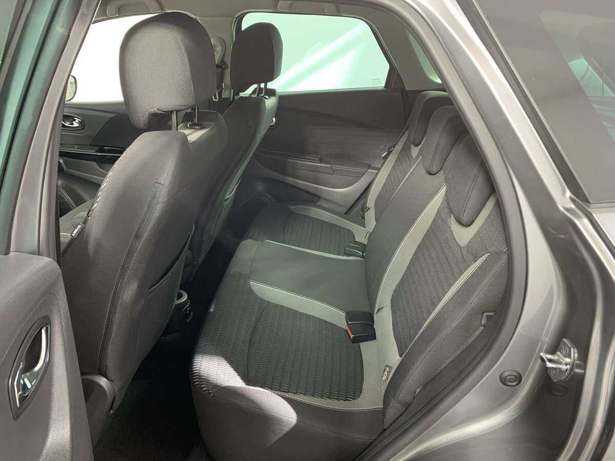 Б/У Рено Каптюр 2019 года. Фото: #9