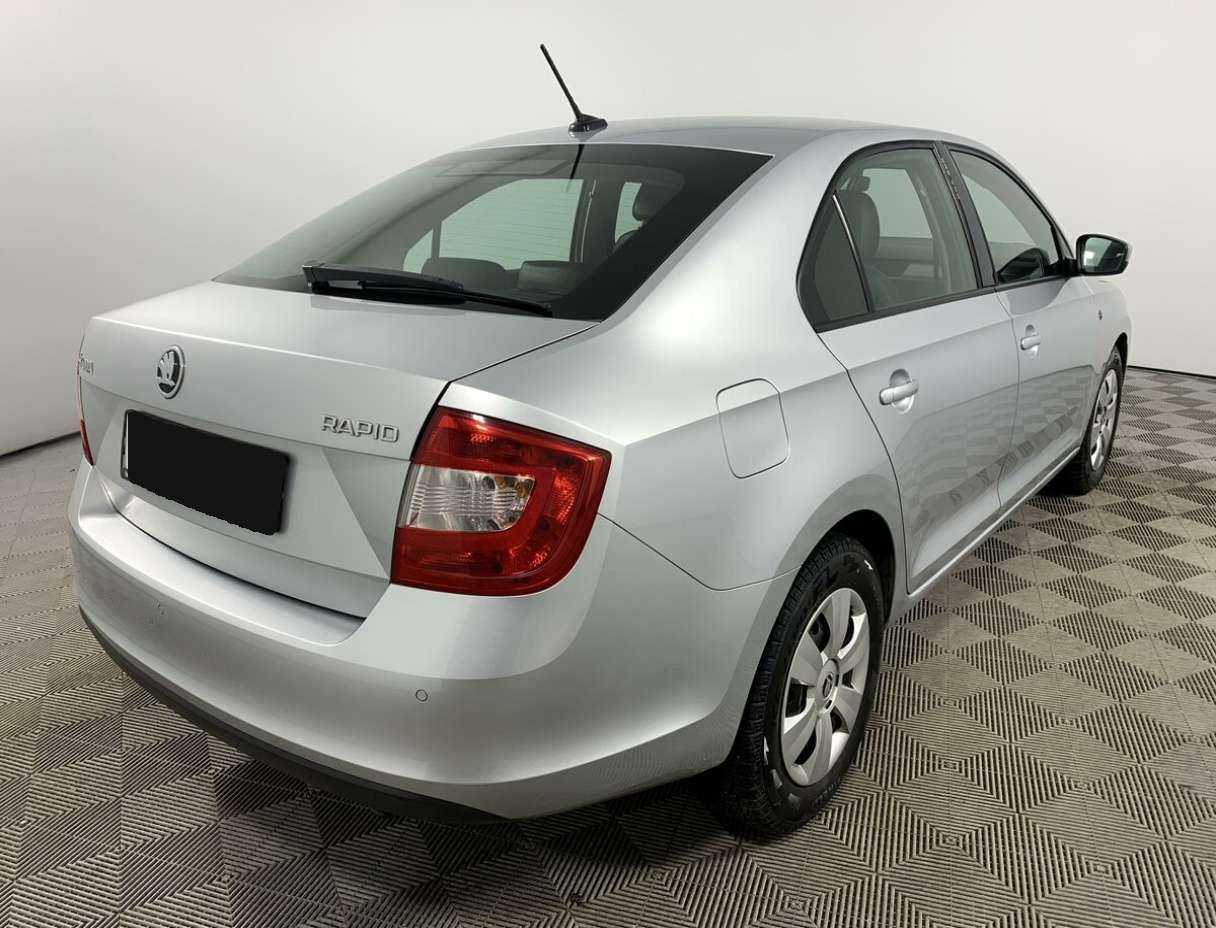 Б/У Шкода Рапид 2017 года. Фото: #3