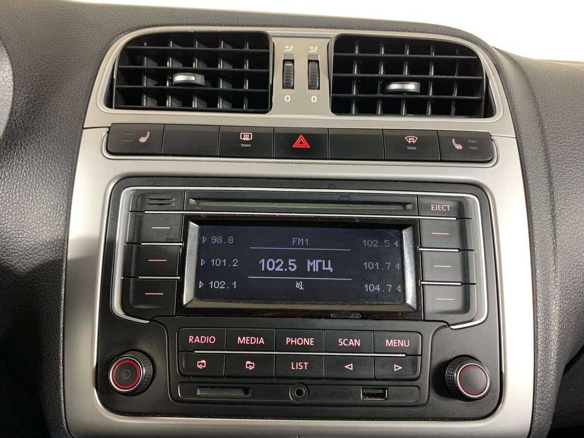 Б/У Фольксваген Поло 2015 года. Фото: #12