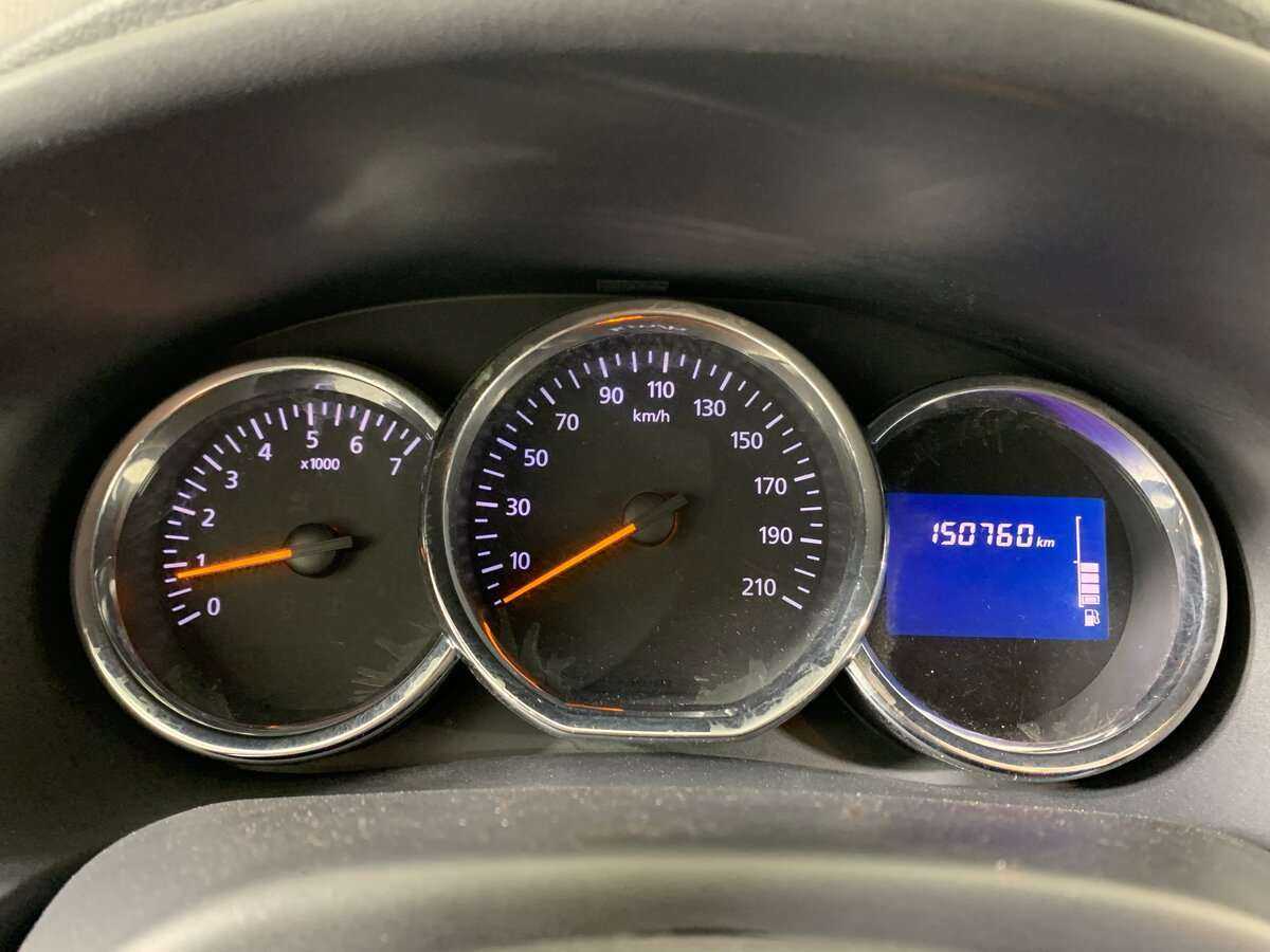 Б/У Рено Сандеро 2017 года. Фото: #11