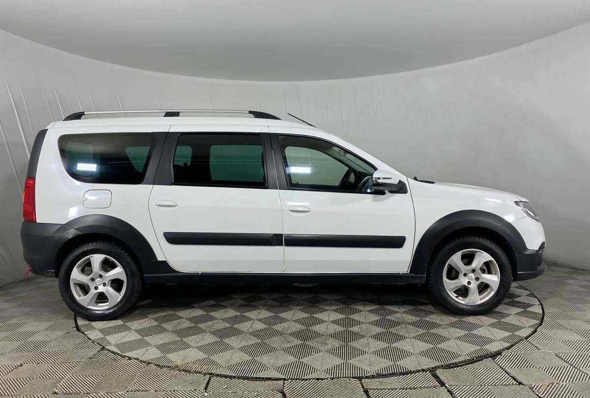 Б/У Лада (ВАЗ) Ларгус 2021 года. Фото: #3