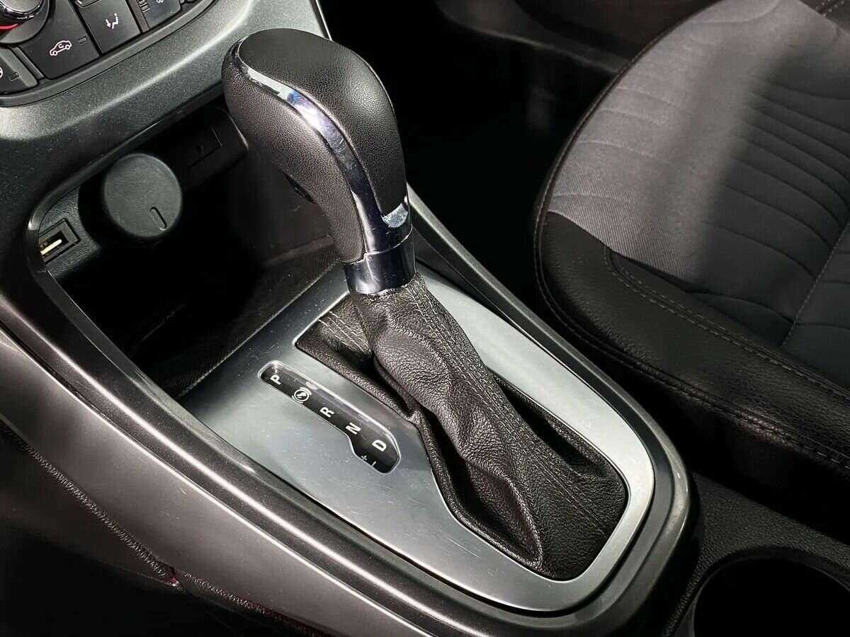 Б/У Опель Астра 2013 года. Фото: #13