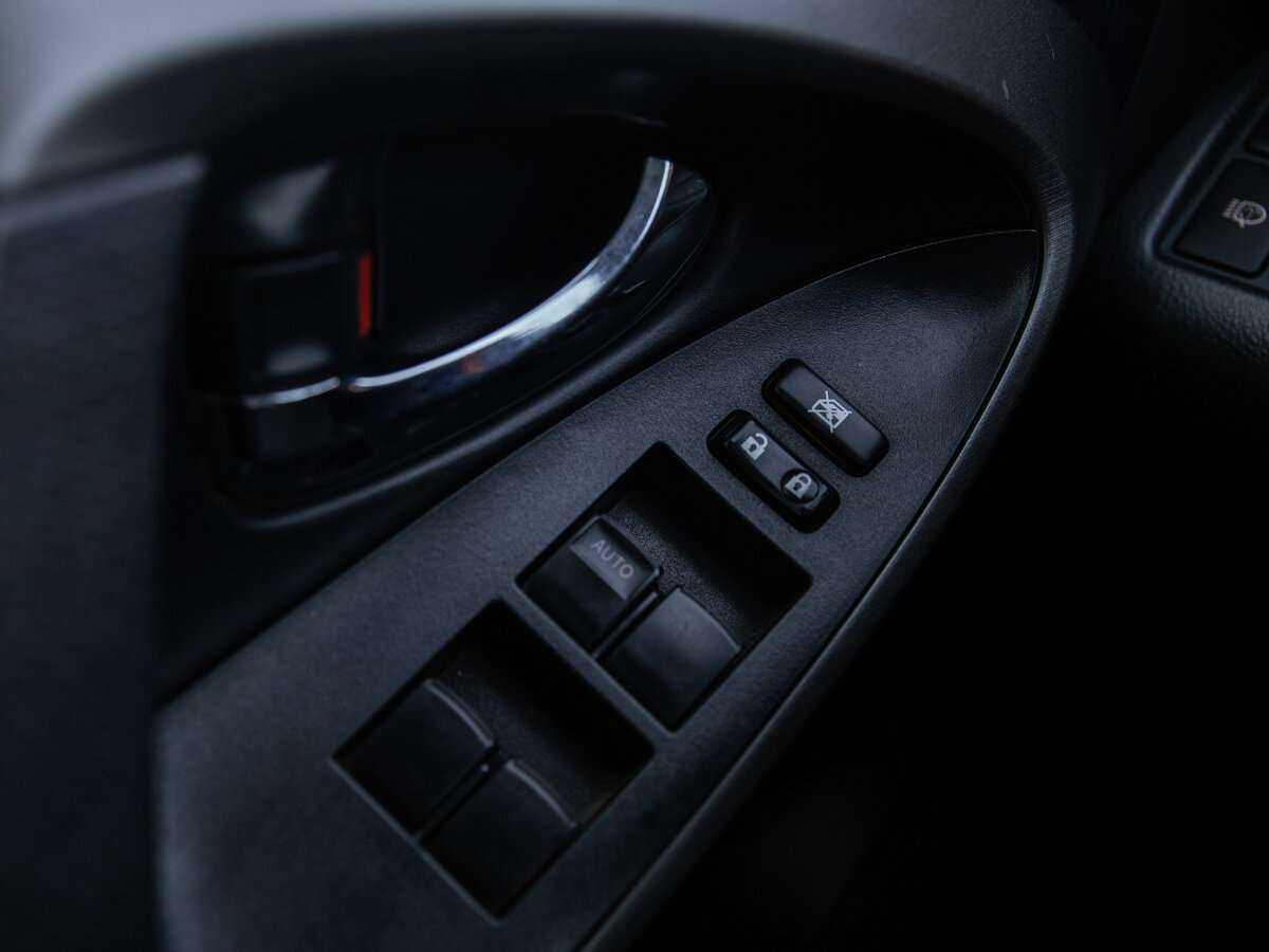 Б/У Тойота Рав4 2012 года. Фото: #15