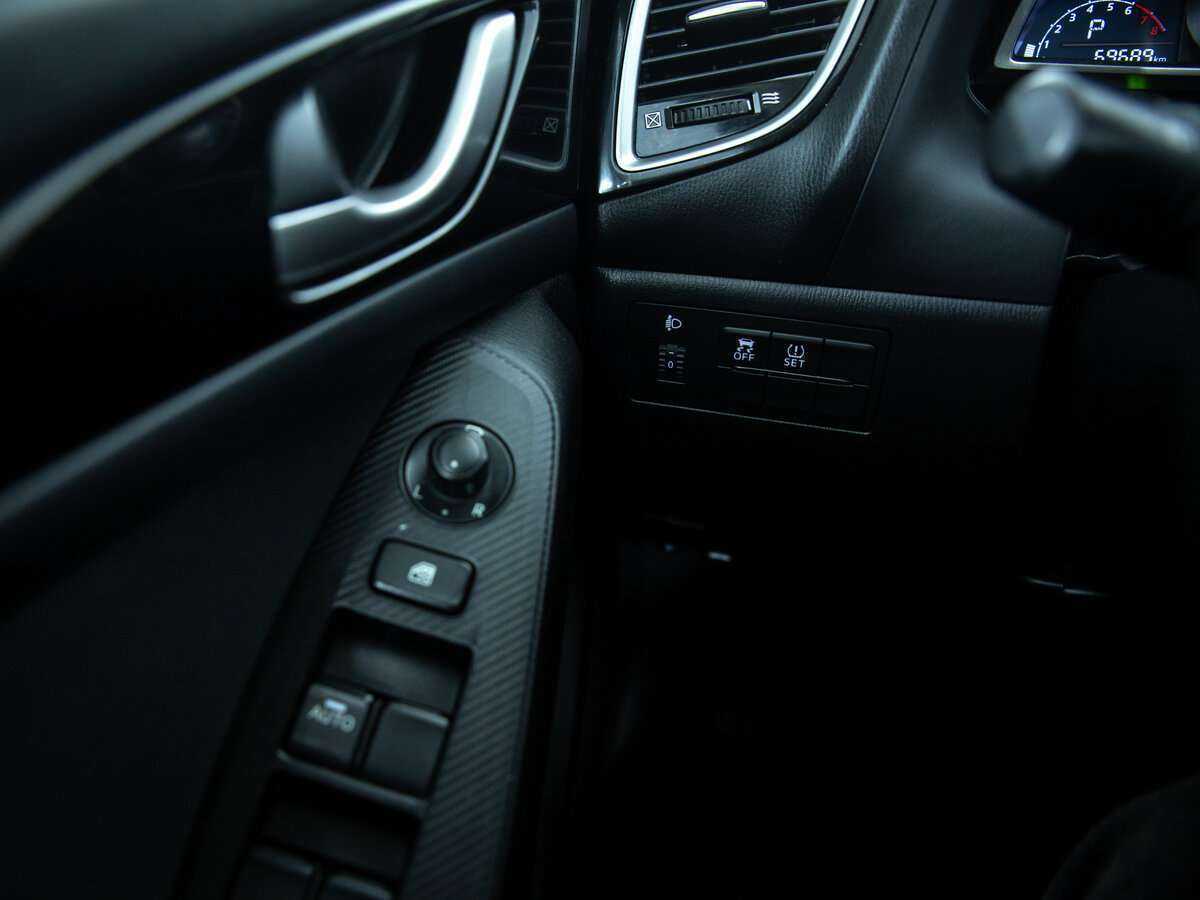 Б/У Мазда 3 2014 года. Фото: #16