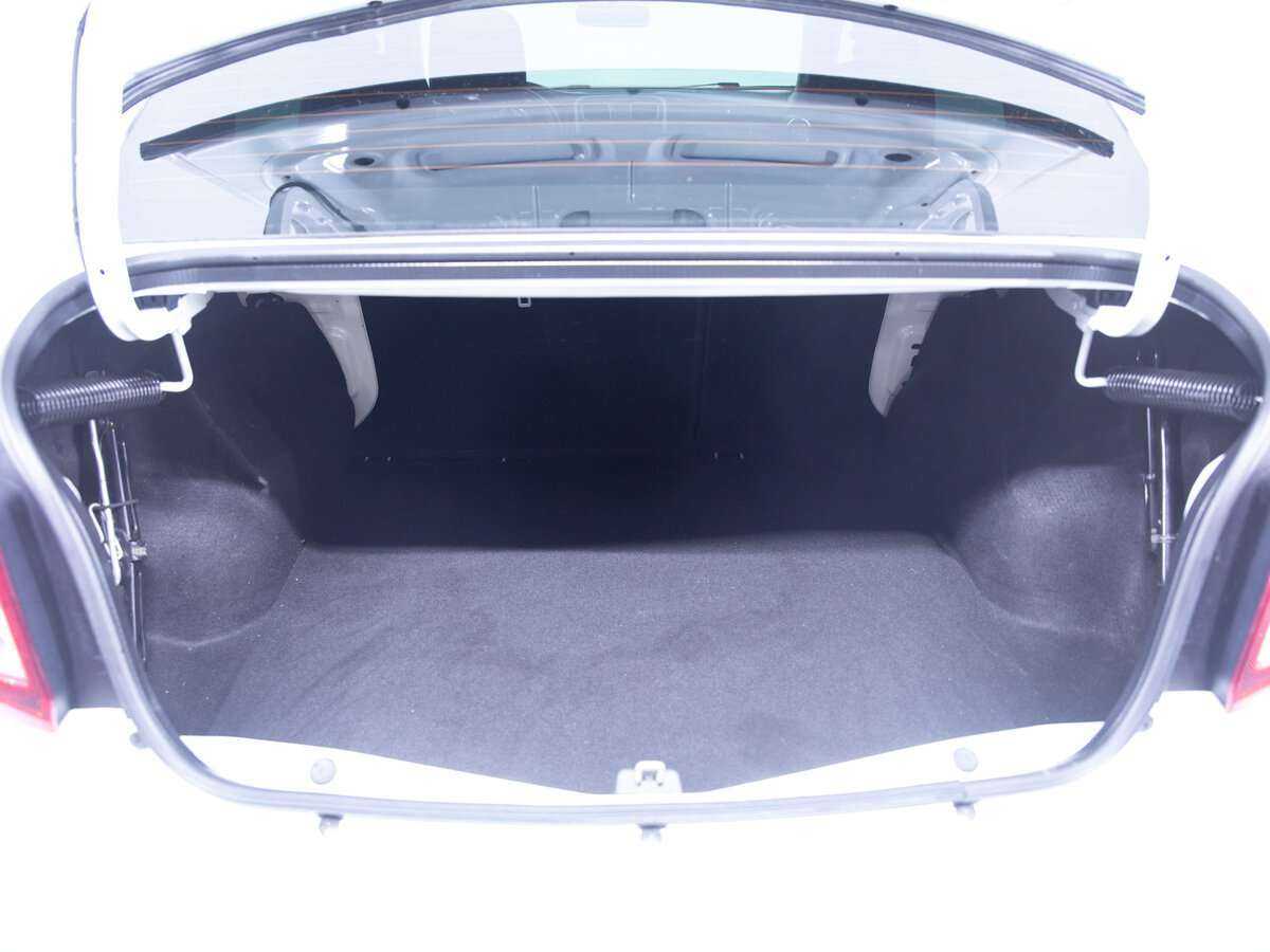 Б/У Рено Логан 2019 года. Фото: #8