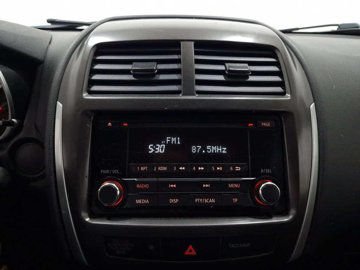 Б/У Митсубиши АС-Икс 2013 года. Фото: #7