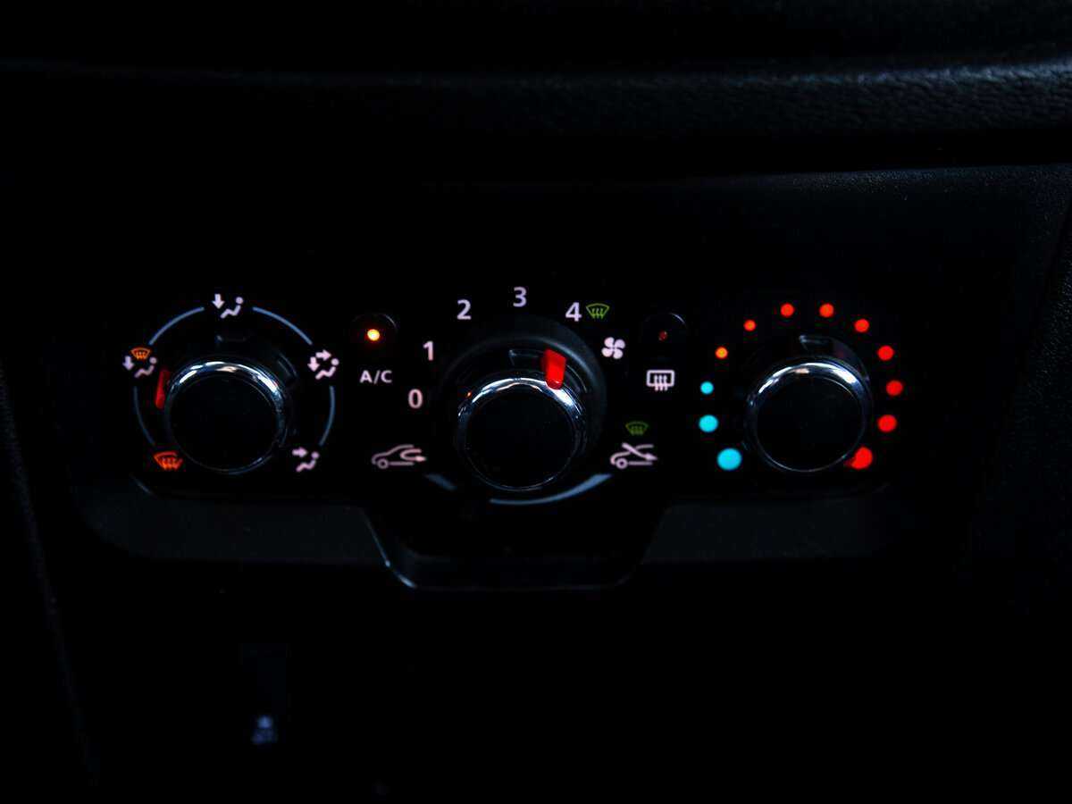 Б/У Лада (ВАЗ) ИКСРЭЙ 2017 года. Фото: #17