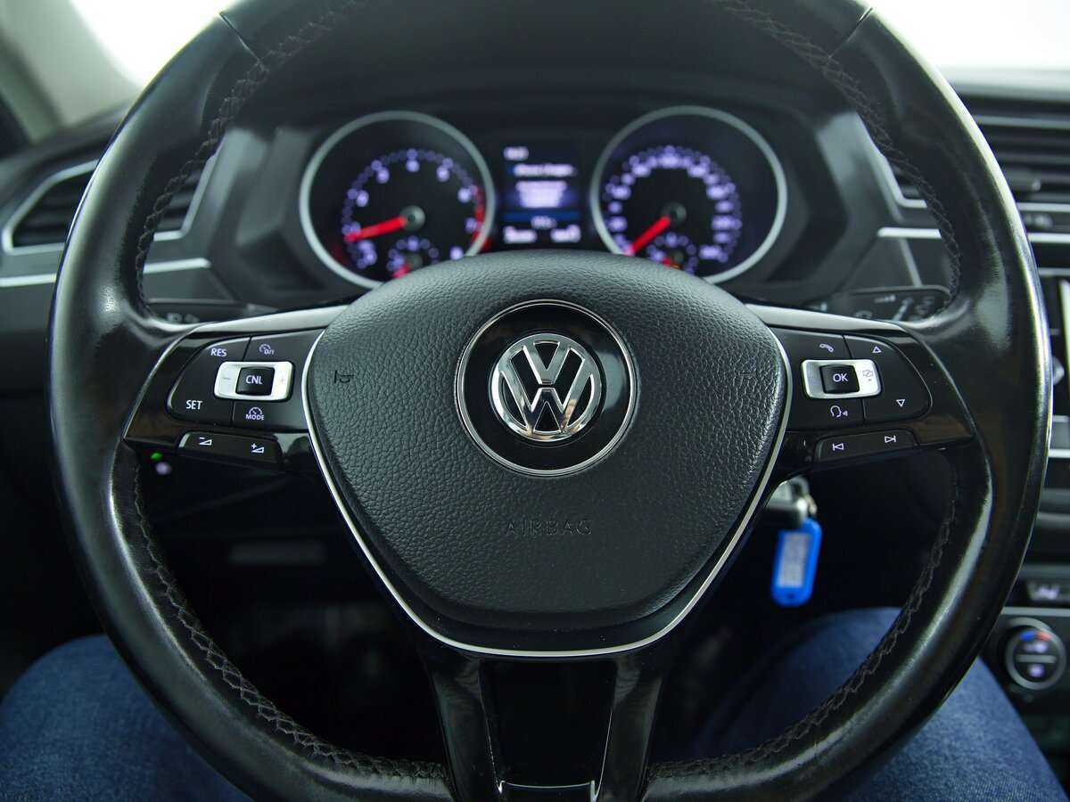 Б/У Фольксваген Тигуан 2017 года. Фото: #9