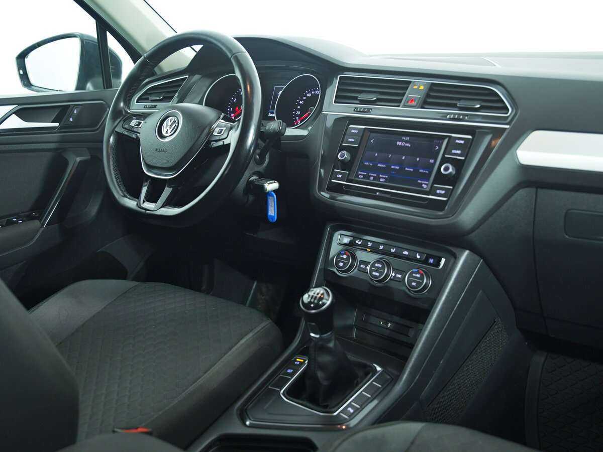 Б/У Фольксваген Тигуан 2017 года. Фото: #10