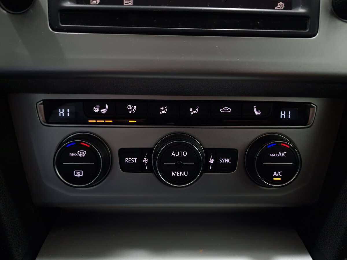 Б/У Фольксваген Пассат 2015 года. Фото: #7