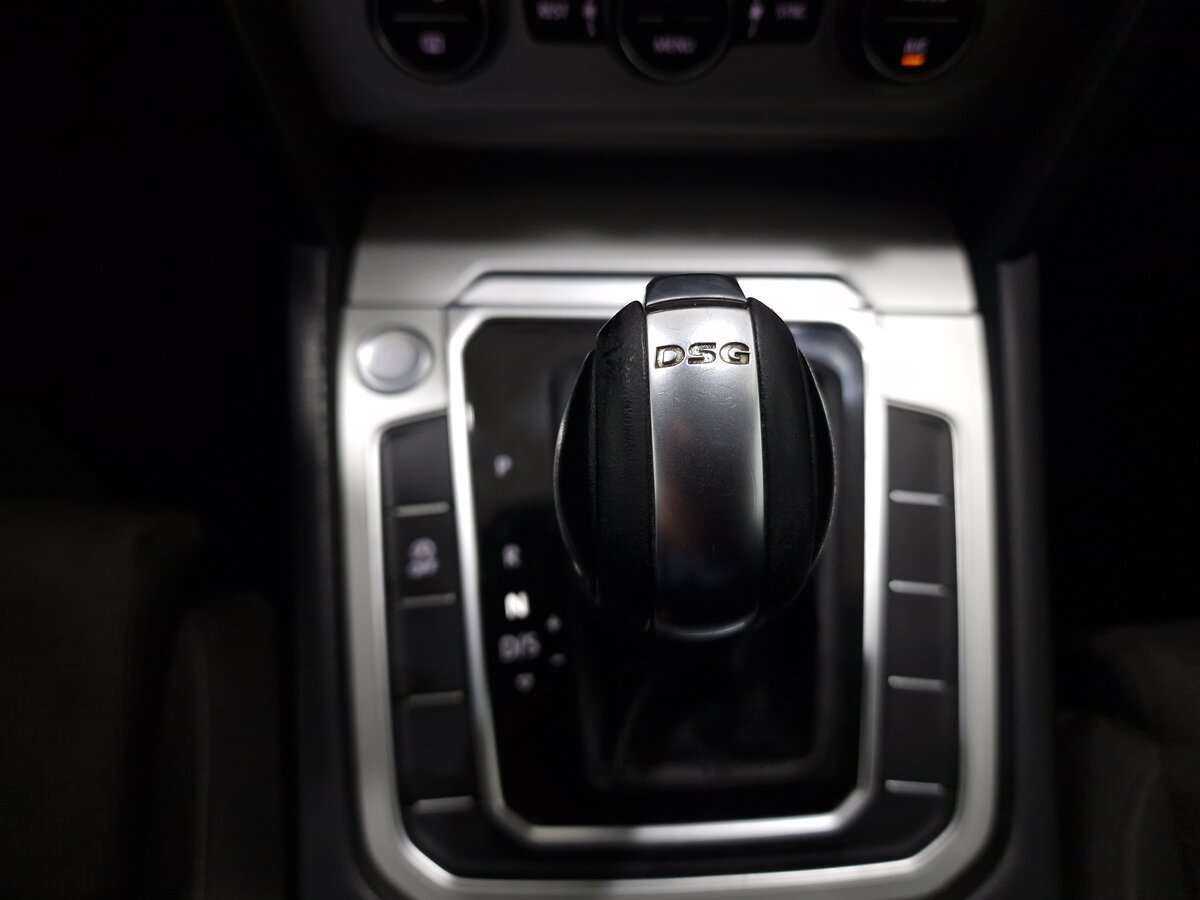 Б/У Фольксваген Пассат 2015 года. Фото: #8