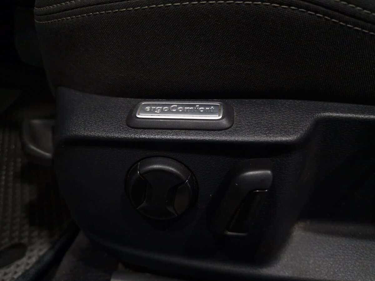 Б/У Фольксваген Пассат 2015 года. Фото: #13