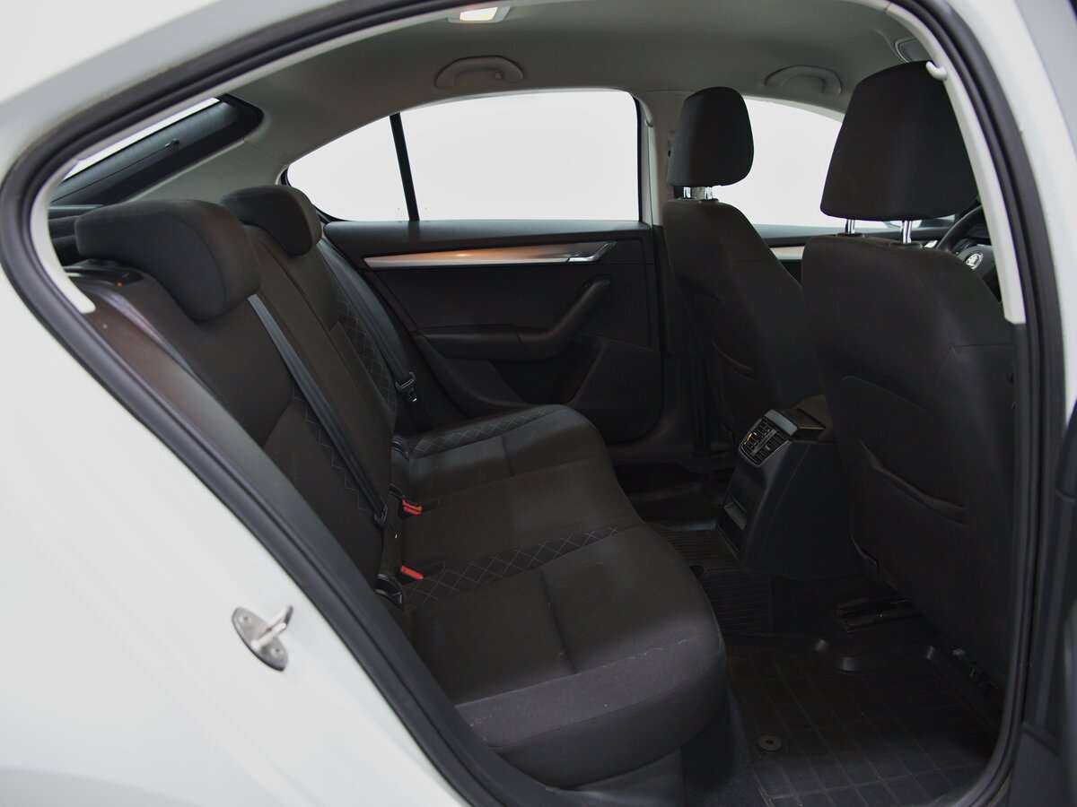 Б/У Шкода Октавия 2019 года. Фото: #4