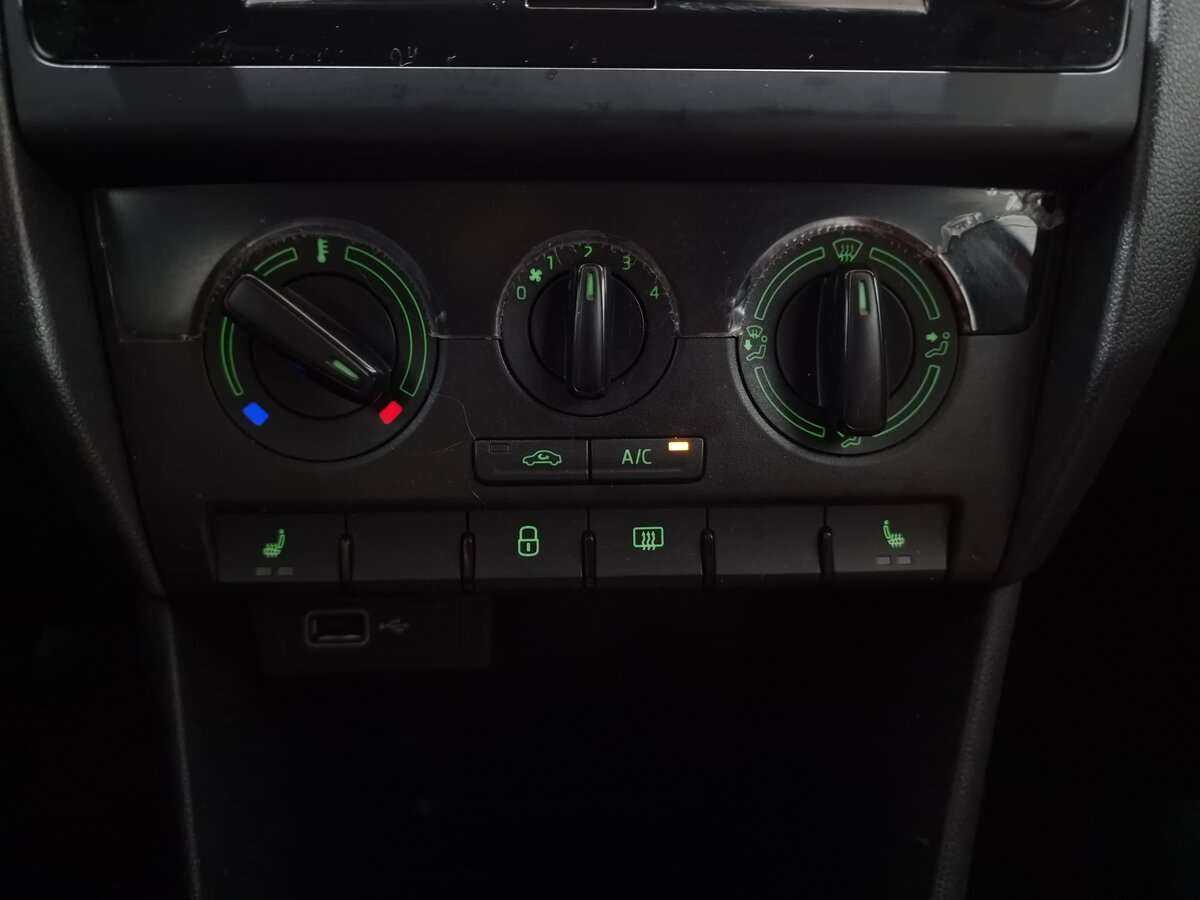 Б/У Шкода Рапид 2019 года. Фото: #9