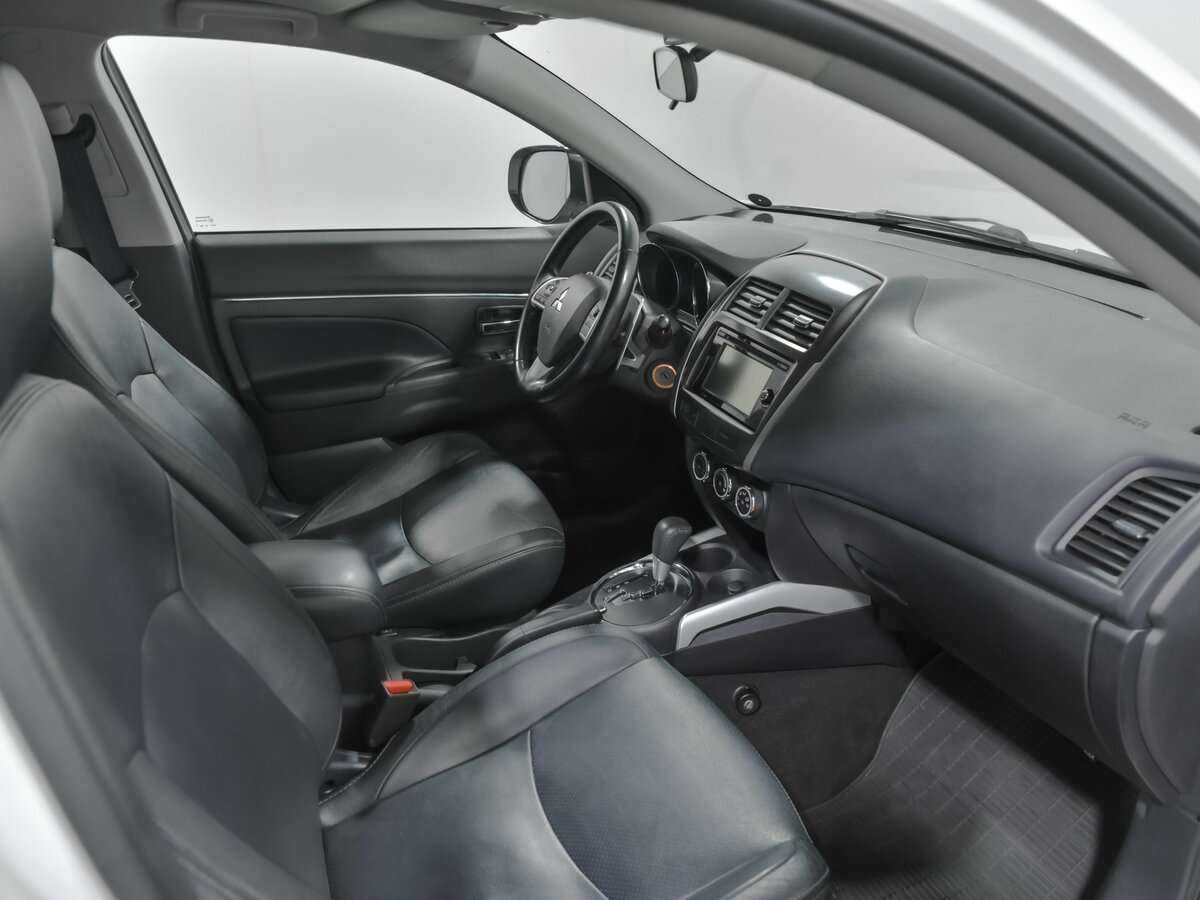 Б/У Митсубиши АС-Икс 2013 года. Фото: #16