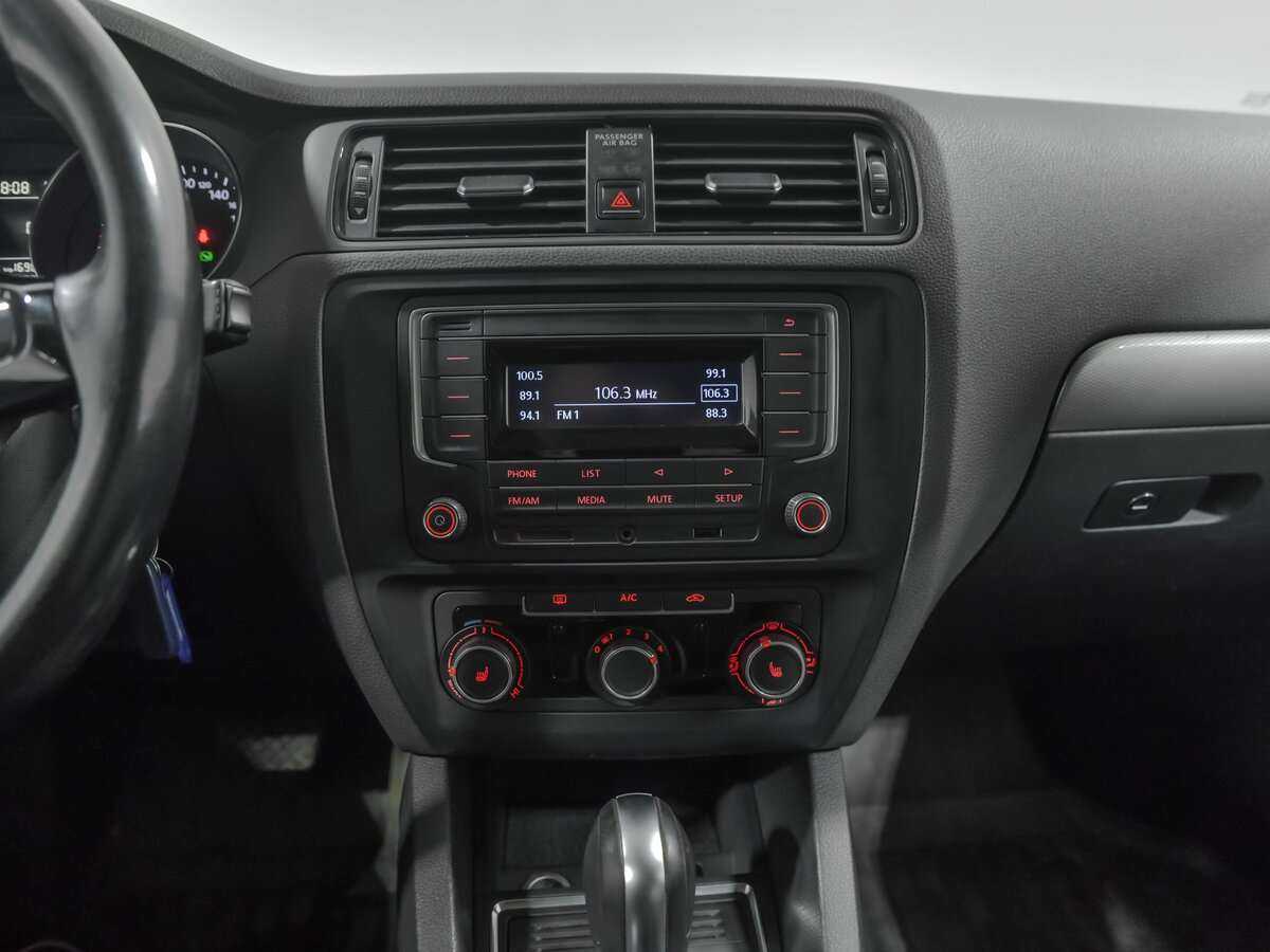 Б/У Фольксваген Джетта 2016 года. Фото: #6