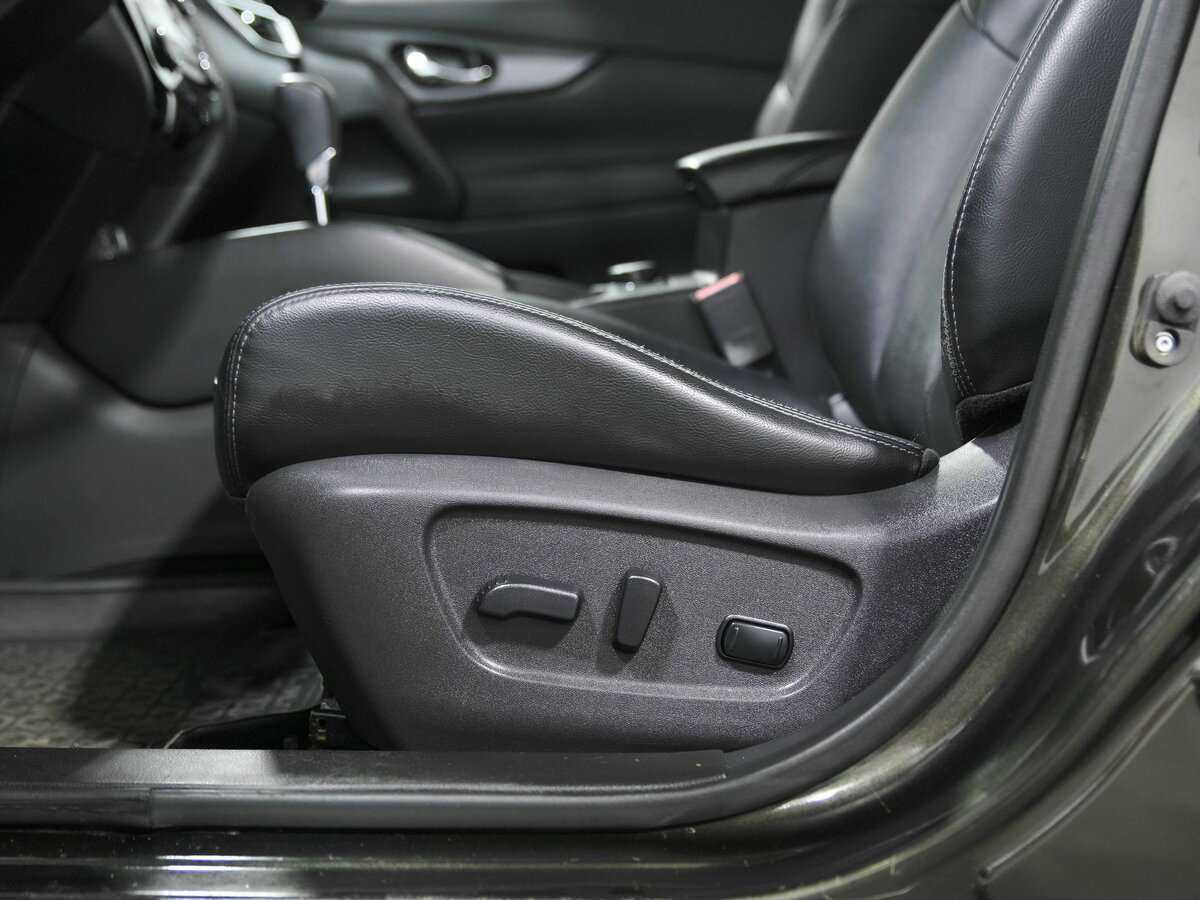 Б/У Ниссан Икс-Трейл 2017 года. Фото: #16