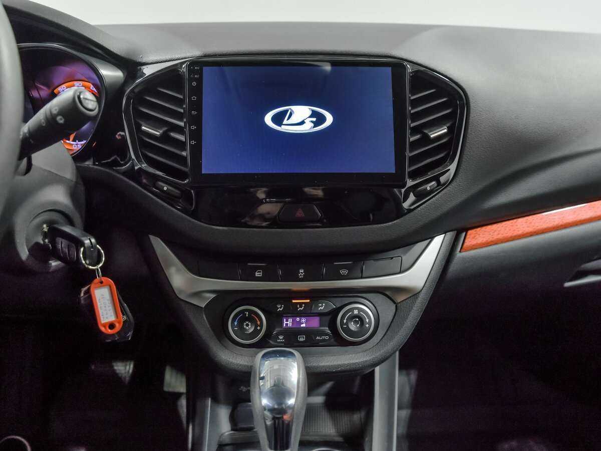 Б/У Лада (ВАЗ) Веста 2020 года. Фото: #8