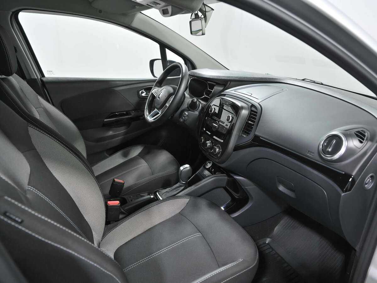 Б/У Рено Каптюр 2021 года. Фото: #6