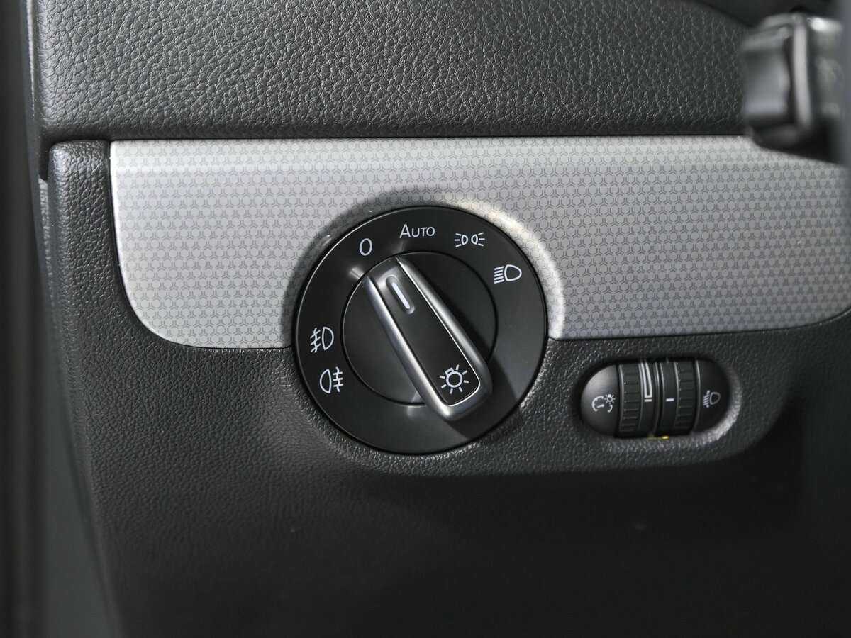 Б/У Фольксваген Джетта 2013 года. Фото: #12