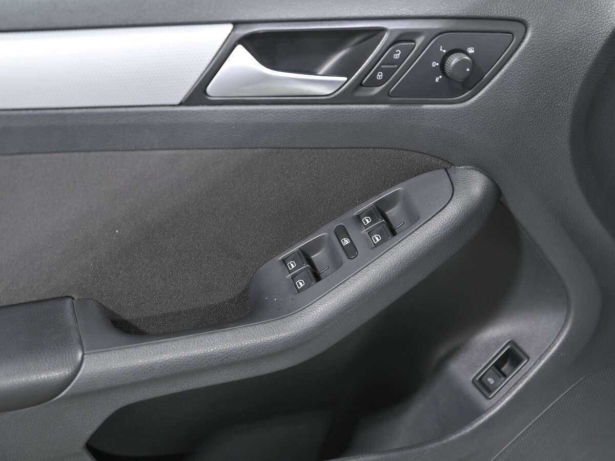 Б/У Фольксваген Джетта 2013 года. Фото: #13