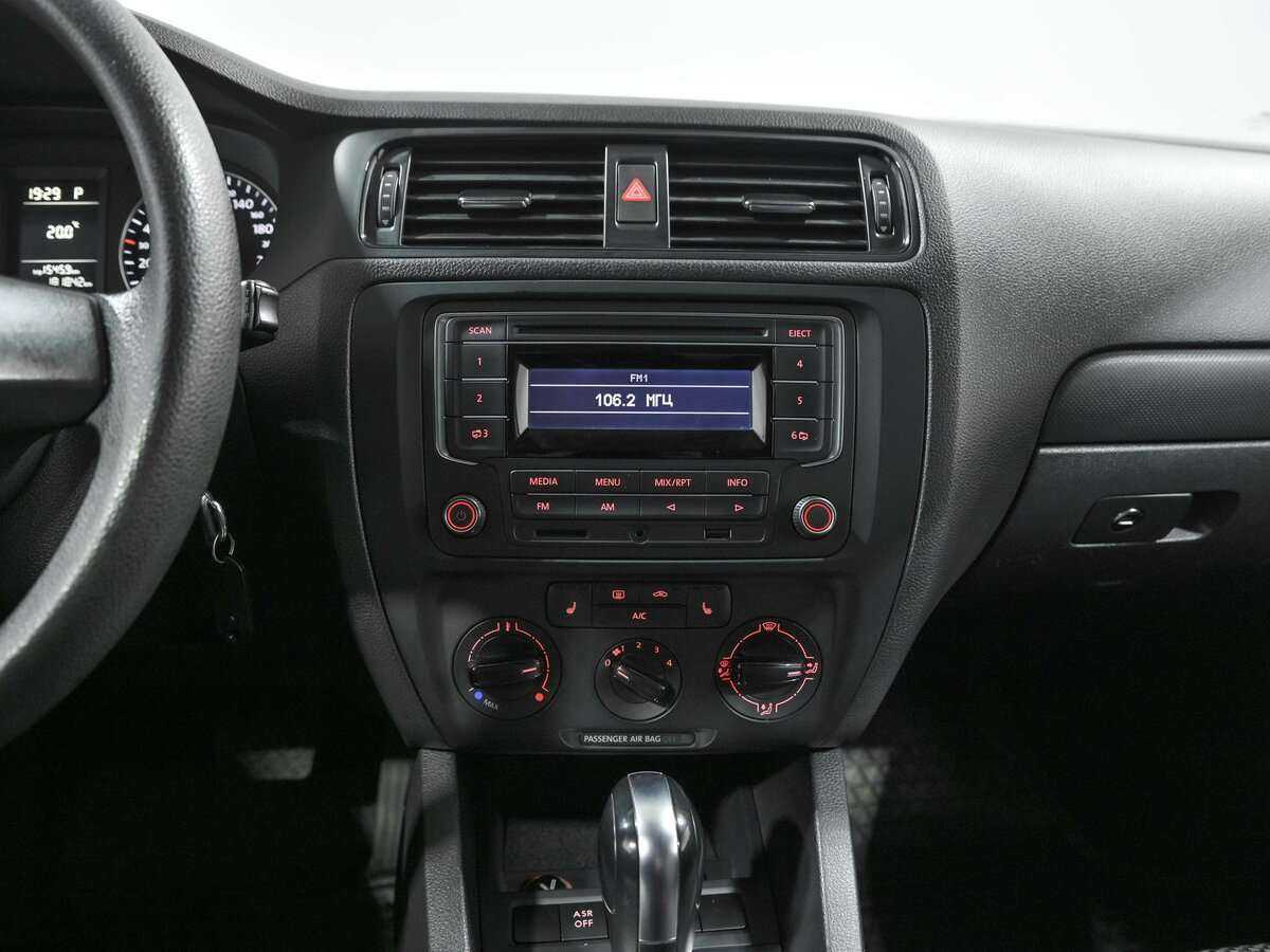 Б/У Фольксваген Джетта 2013 года. Фото: #9