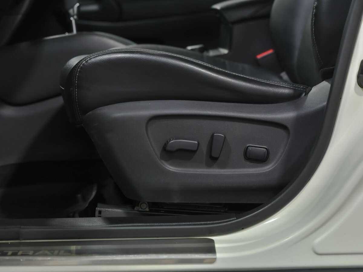 Б/У Ниссан Икс-Трейл 2017 года. Фото: #15