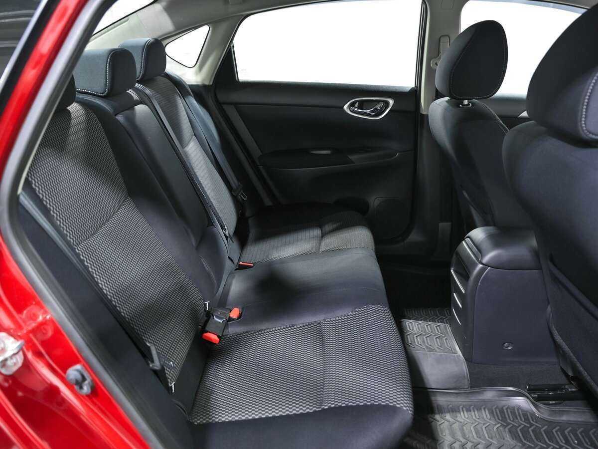 Б/У Ниссан Сентра 2015 года. Фото: #14