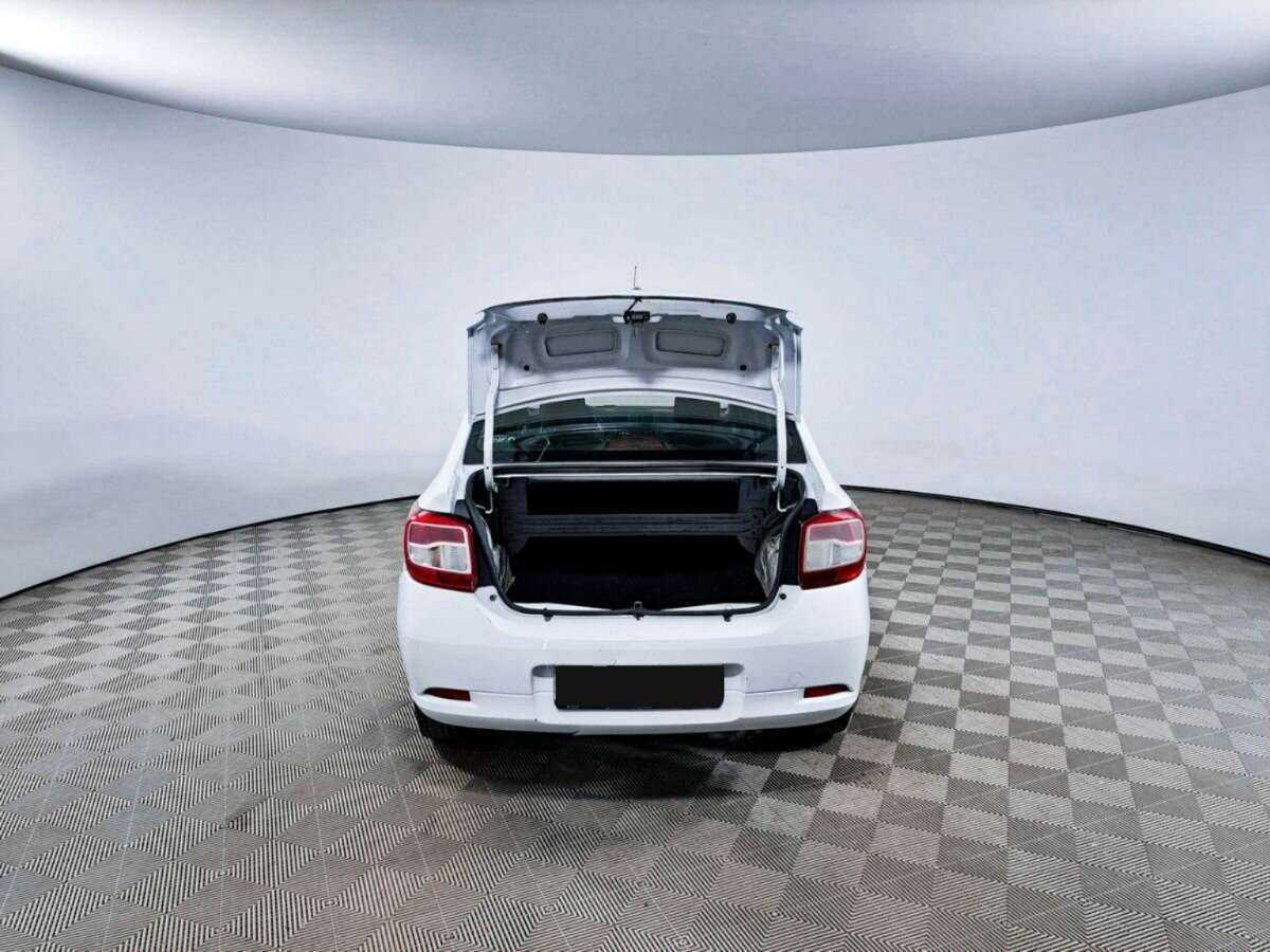 Б/У Рено Логан 2016 года. Фото: #9