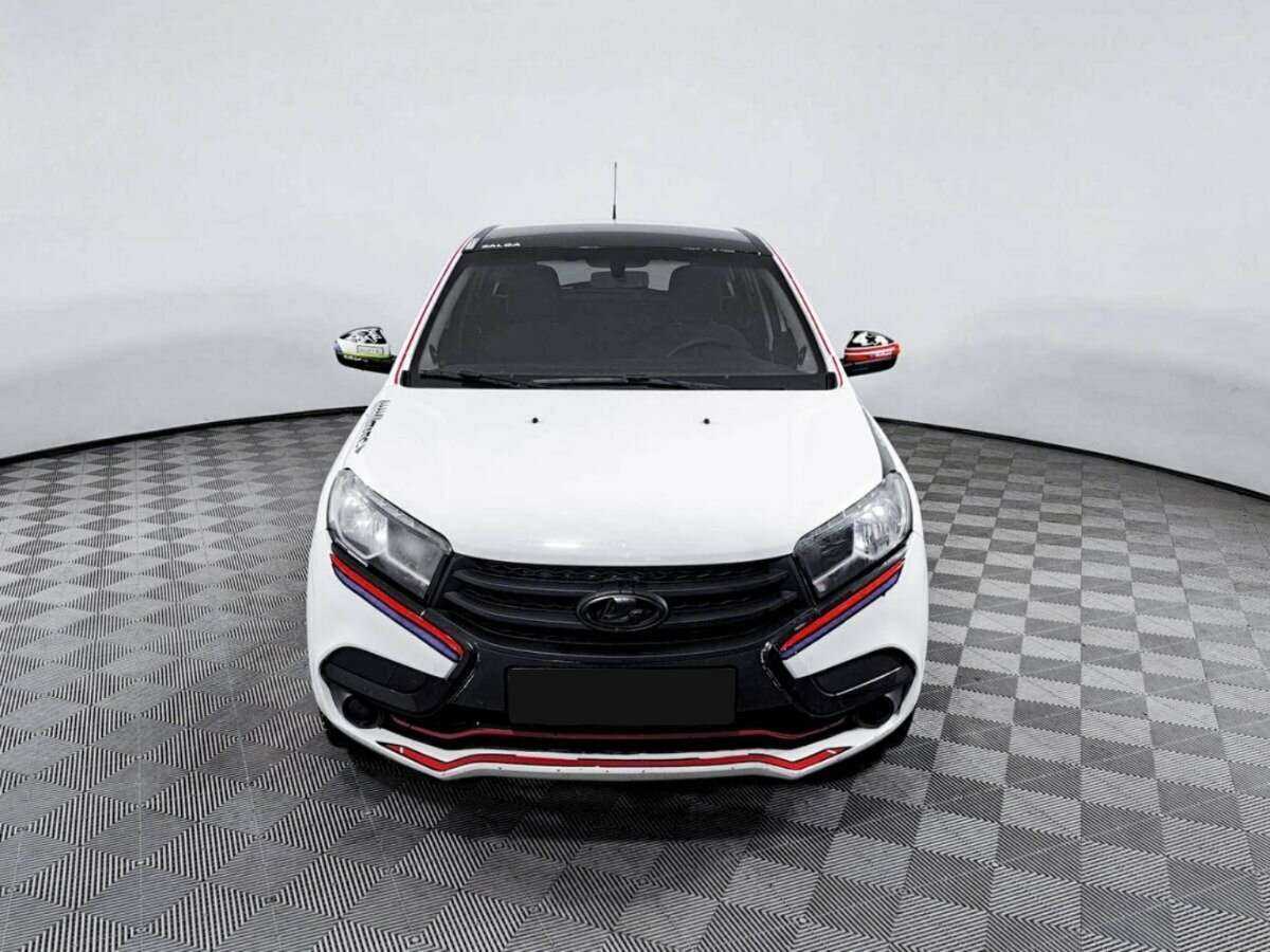 Б/У Лада (ВАЗ) ИКСРЭЙ 2017 года. Фото: #1