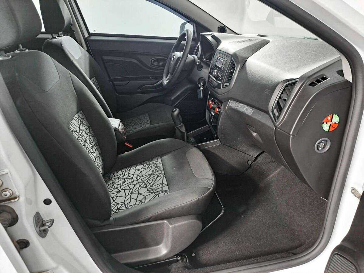 Б/У Лада (ВАЗ) ИКСРЭЙ 2017 года. Фото: #8