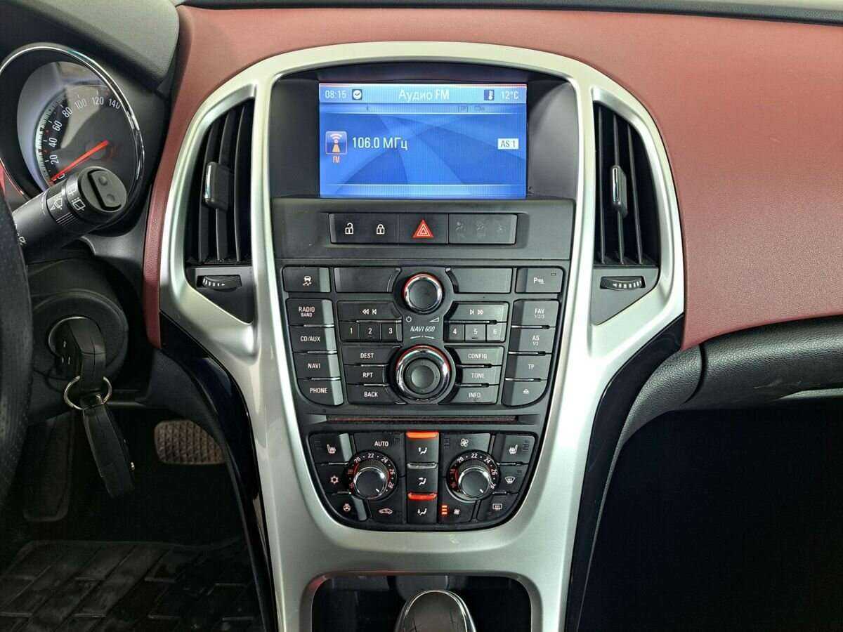 Б/У Опель Астра 2013 года. Фото: #12