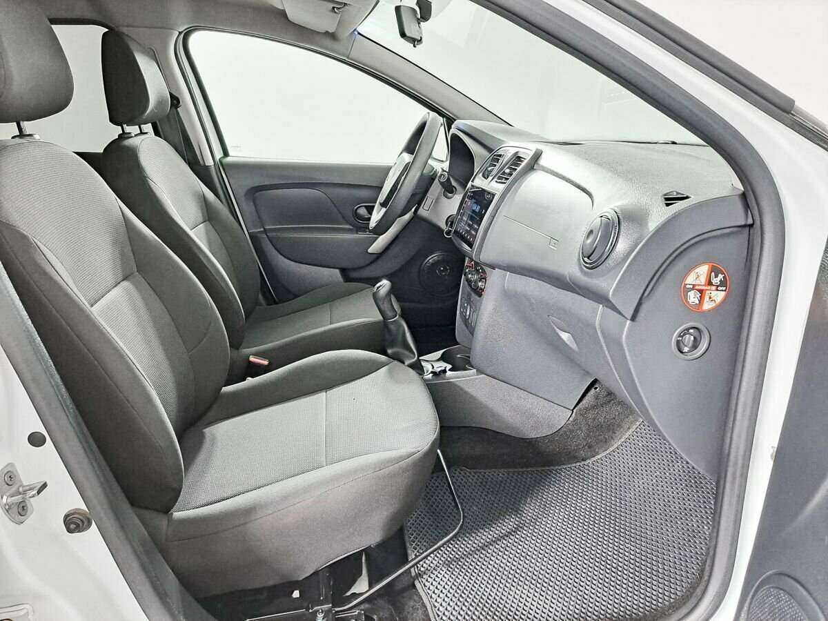 Б/У Рено Сандеро 2018 года. Фото: #6