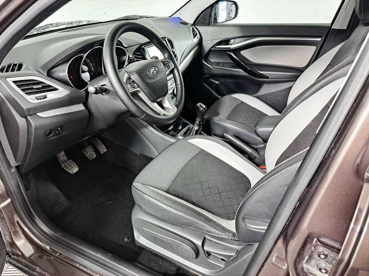 Б/У Лада (ВАЗ) Веста 2017 года. Фото: #13