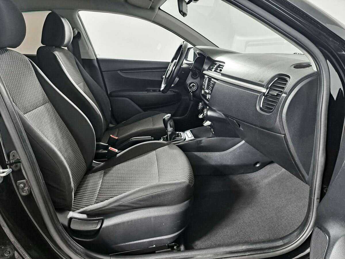 Б/У Киа Рио 2017 года. Фото: #8