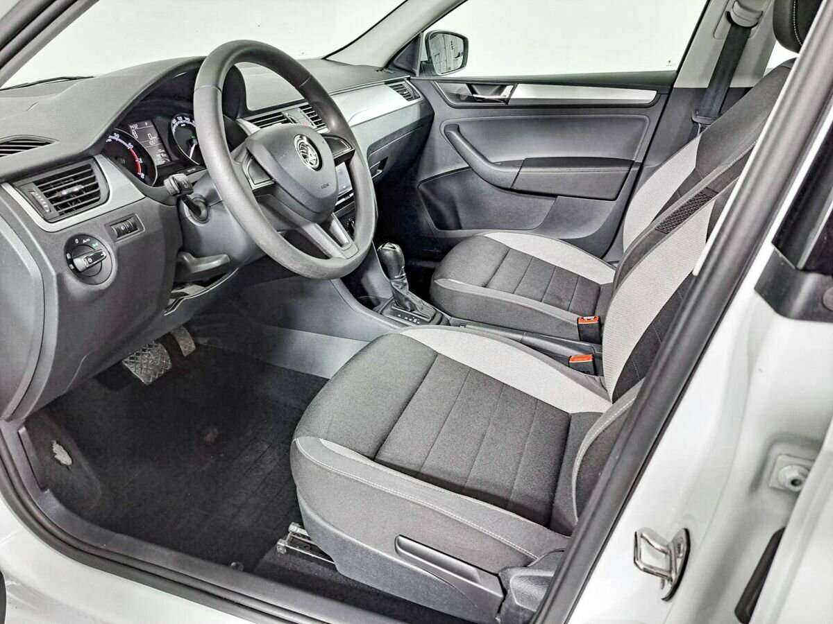 Б/У Шкода Рапид 2018 года. Фото: #12