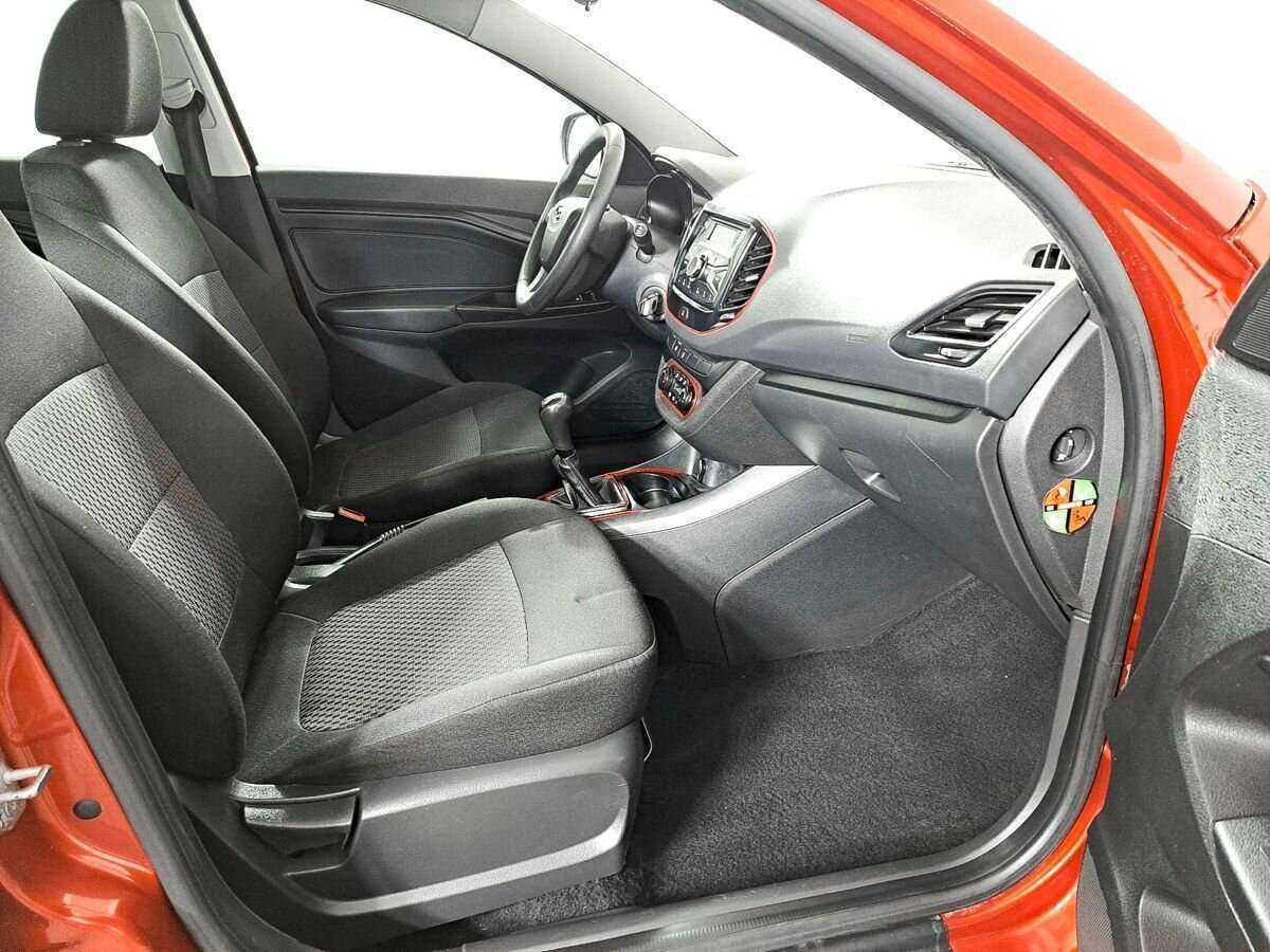 Б/У Лада (ВАЗ) Веста 2018 года. Фото: #8