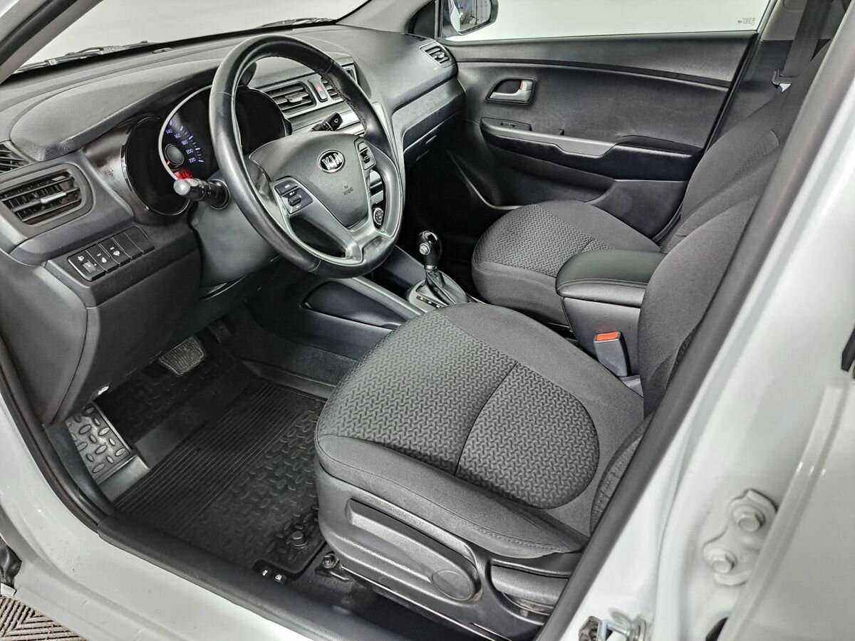 Б/У Киа Рио 2017 года. Фото: #13