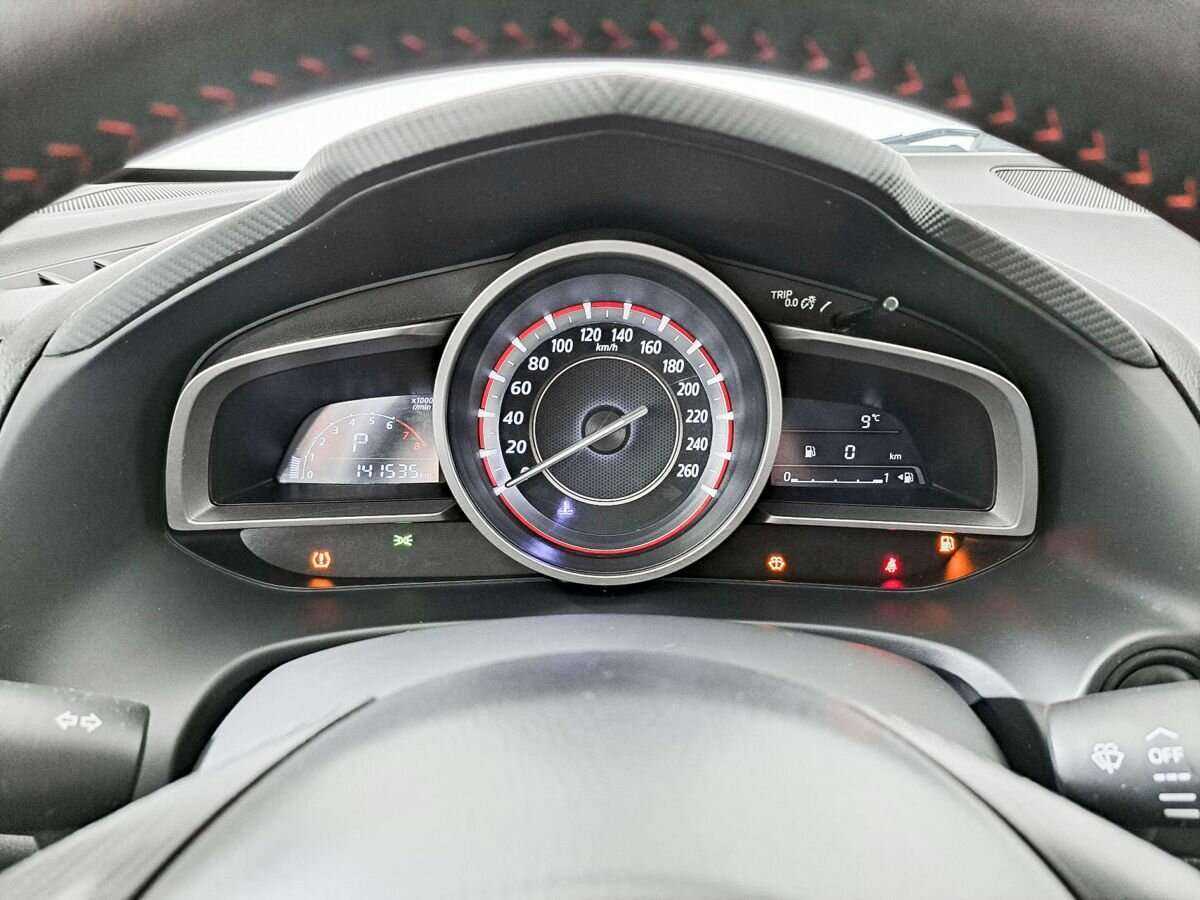 Б/У Мазда 3 2014 года. Фото: #10