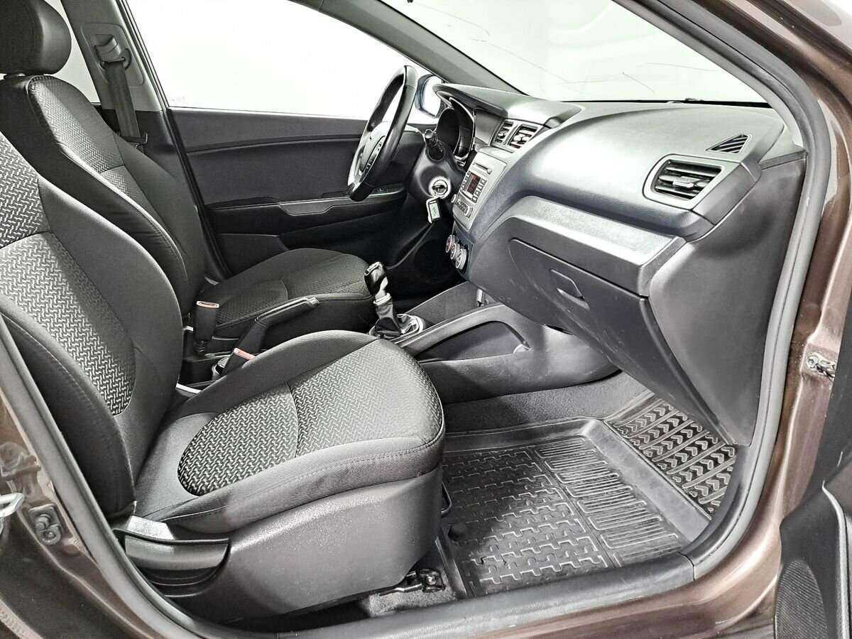 Б/У Киа Рио 2016 года. Фото: #6