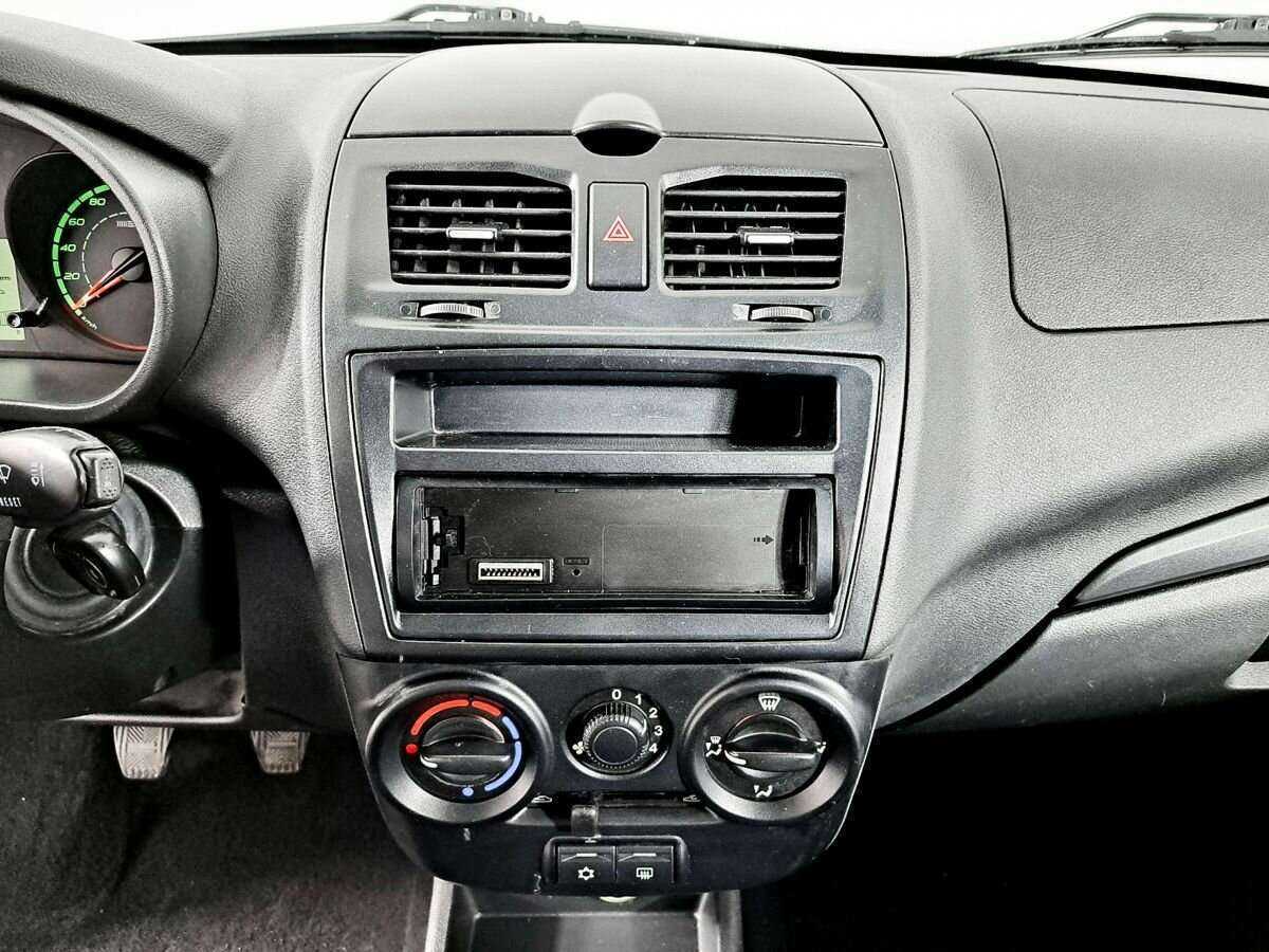 Б/У Лада (ВАЗ) Калина 2015 года. Фото: #11