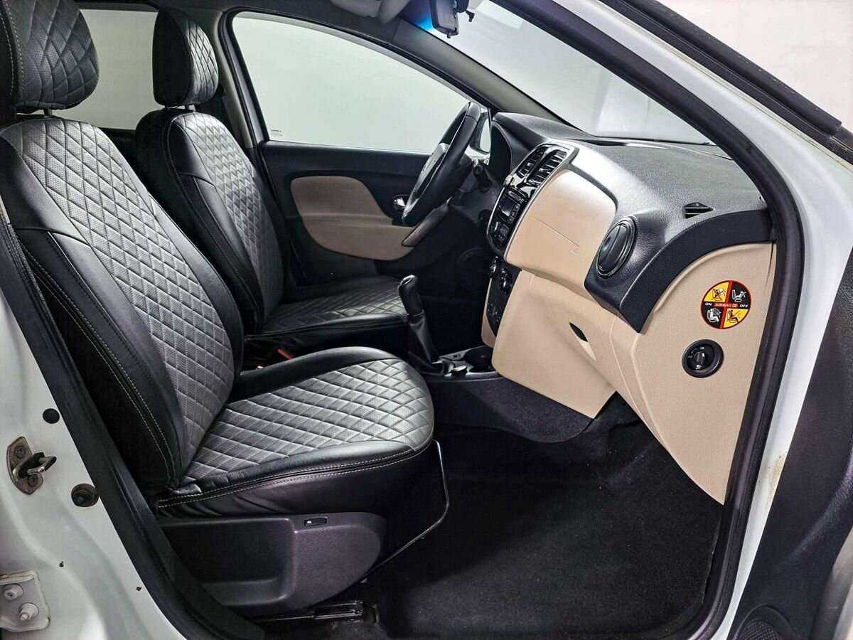 Б/У Рено Логан 2016 года. Фото: #8