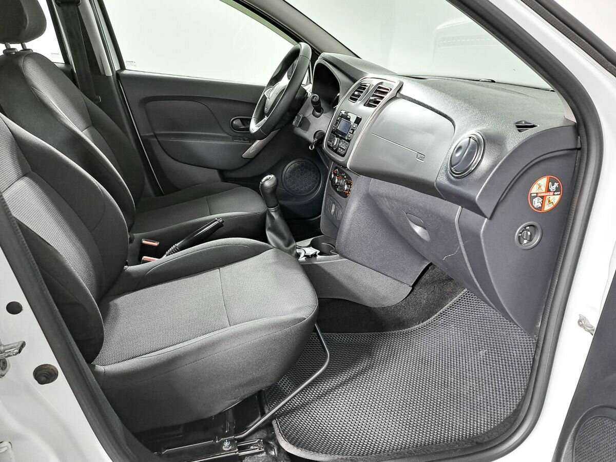 Б/У Рено Логан 2021 года. Фото: #8