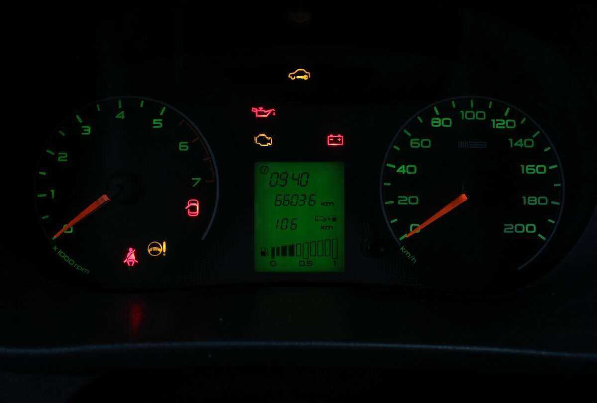 Б/У Лада (ВАЗ) Гранта 2015 года. Фото: #7