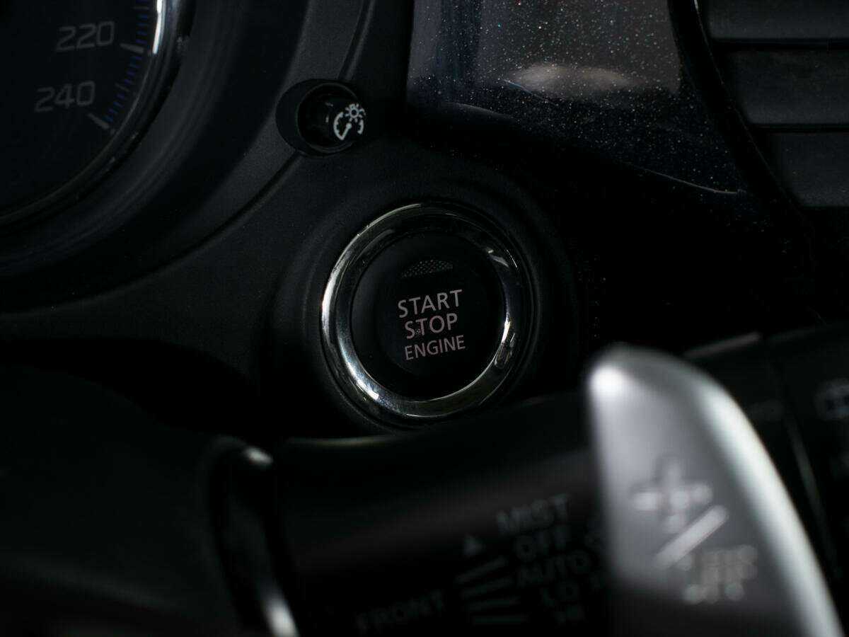 Б/У Митсубиши Оутлэндер 2013 года. Фото: #11