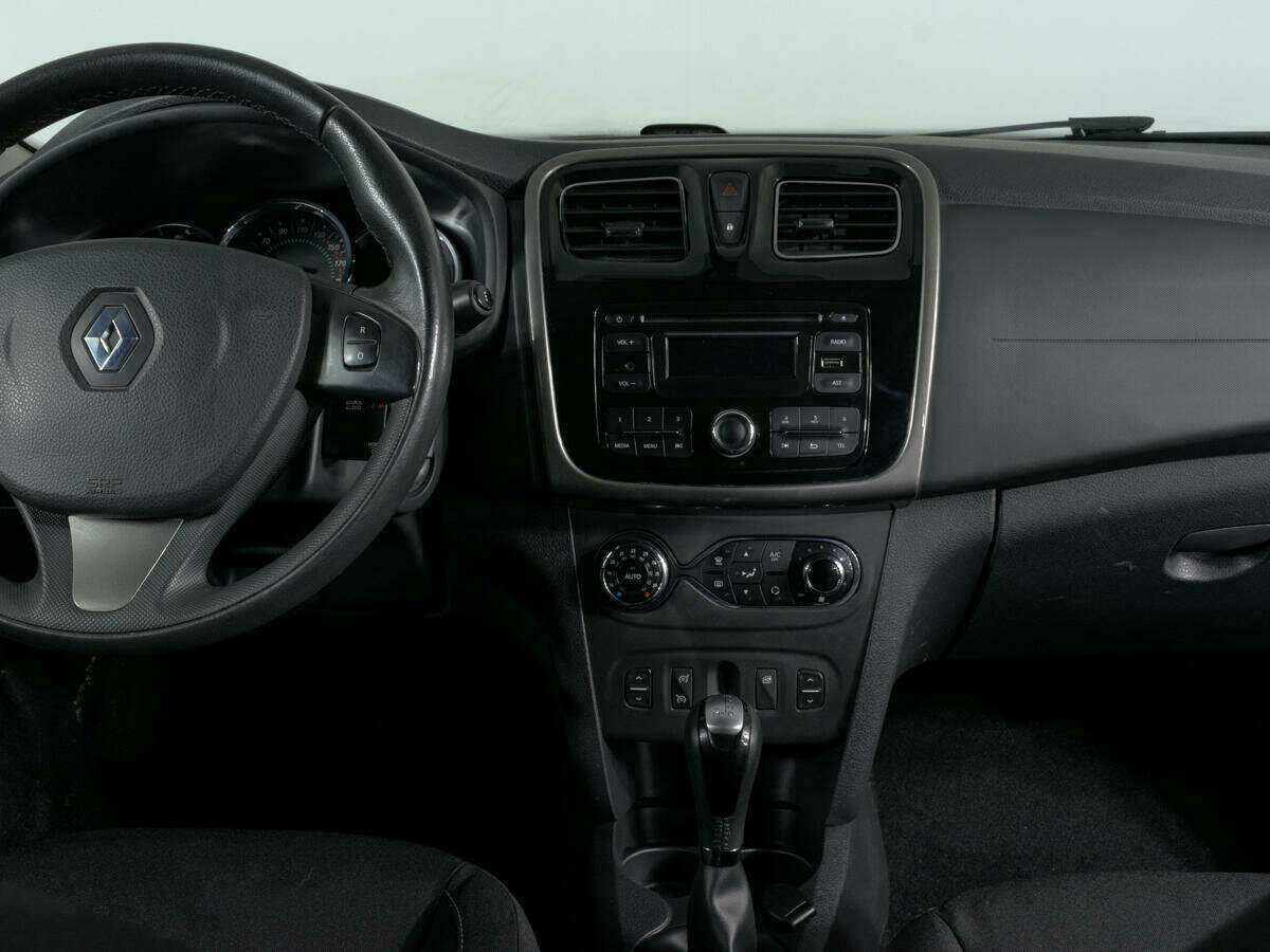 Б/У Рено Сандеро 2017 года. Фото: #7